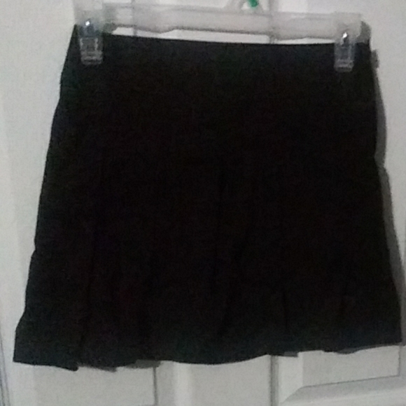The Children's Place Other - NWOT Childrens Place black pleaded skort